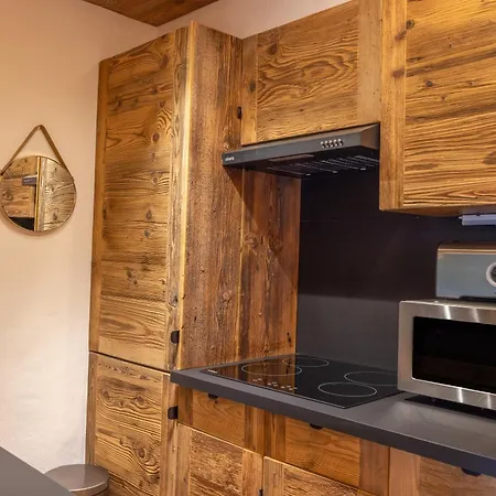 Le Regina Apartment *